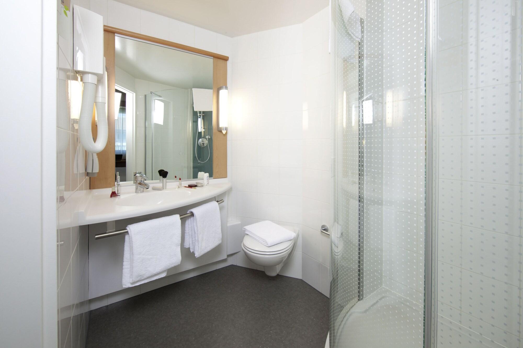 Ibis Bulle - La Gruyere Swiss Bike Hotel Exterior foto