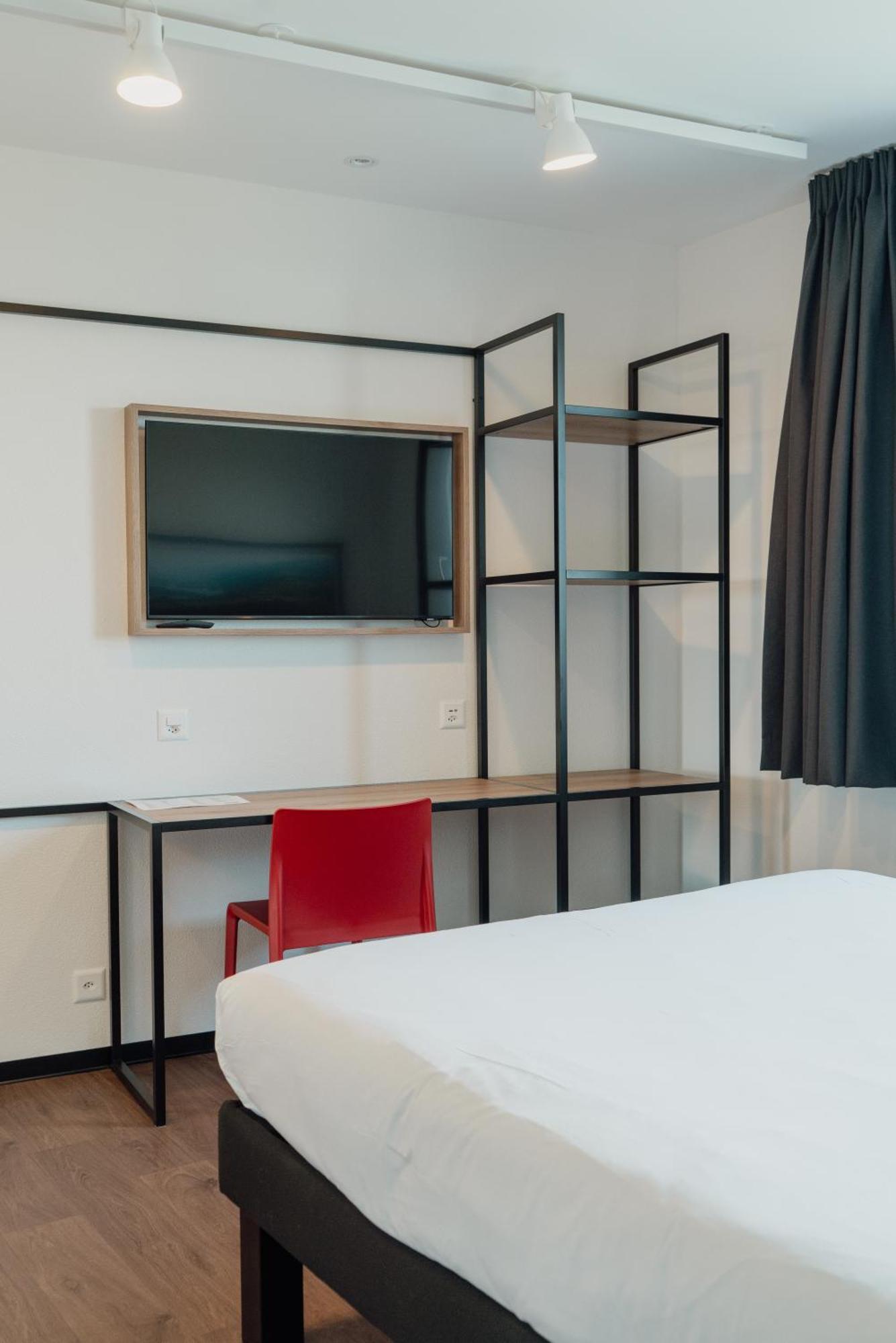 Ibis Bulle - La Gruyere Swiss Bike Hotel Exterior foto