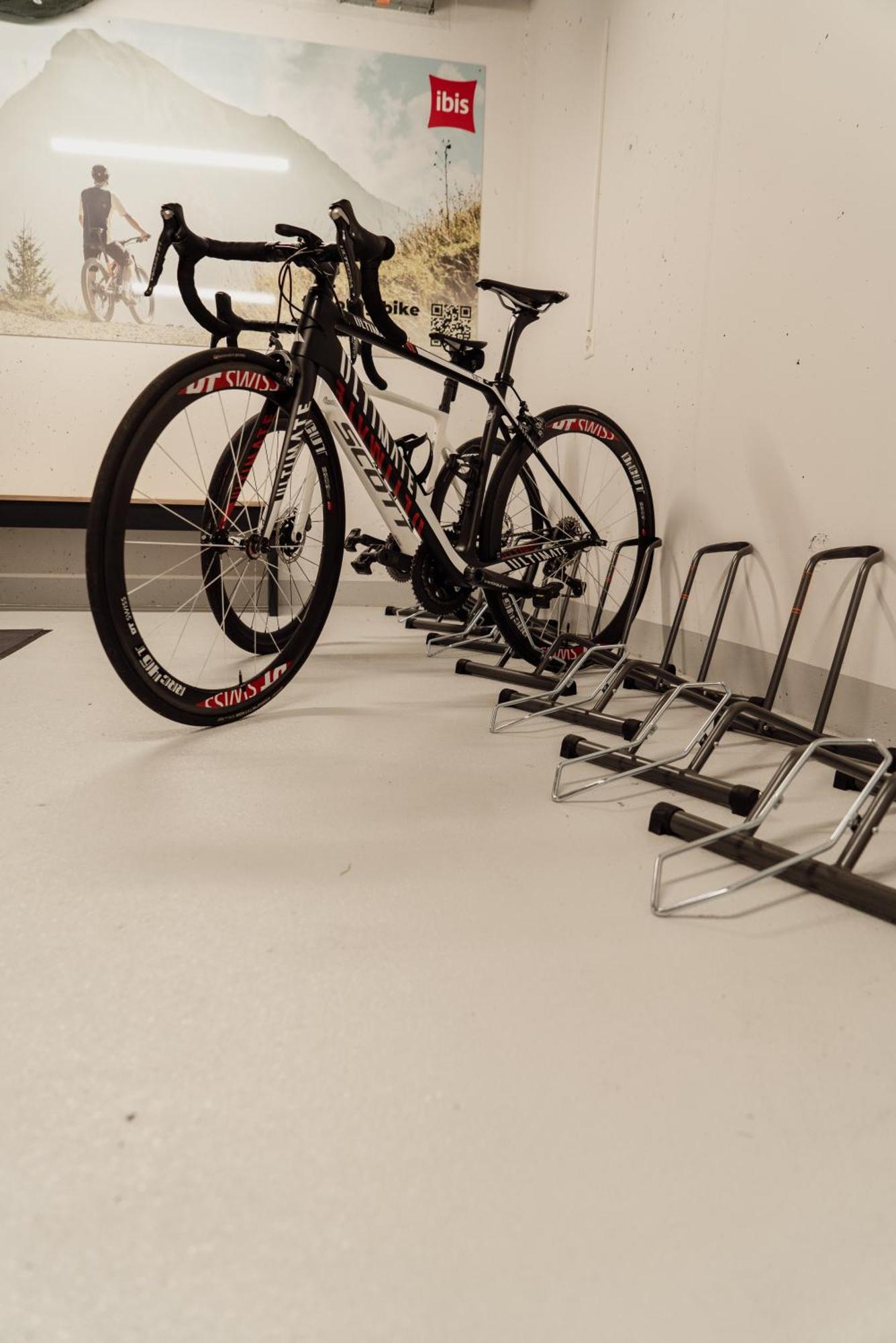 Ibis Bulle - La Gruyere Swiss Bike Hotel Exterior foto